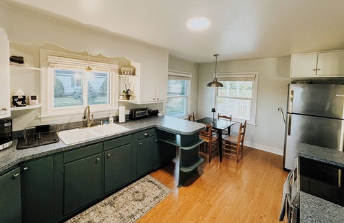 Skaneateles House | The Folk Soul - Your charming 2-bedroom Skaneateles get-away