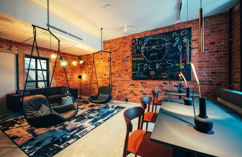 Keskinen District Hotel | The Folks Hotel Konepaja