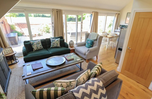 Aylesby Cottage | THE FORGE, with a garden in Laceby