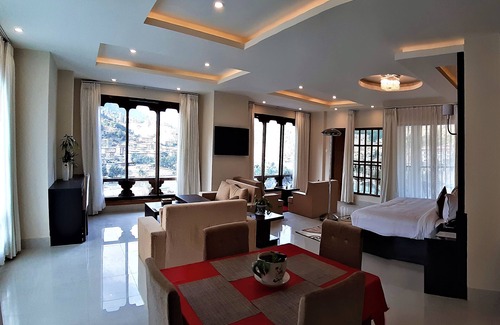 Khuruthang Hotel | The Four Boutique Hotel