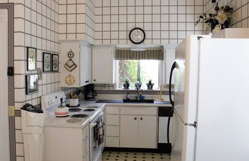 Sutter Creek House | The Fournier House: 1870 Victorian off Main St. in amazing Sutter Creek