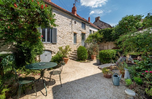 Fontenay-Saint-Pere House | The Fournil gîte is a fully renovated former farmhouse dating from 1850.