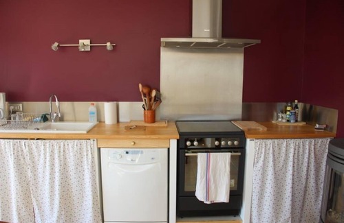 Roche-Saint-Secret Apartment | The house Apricot, ground floor, quiet, by nature, close to Nyons