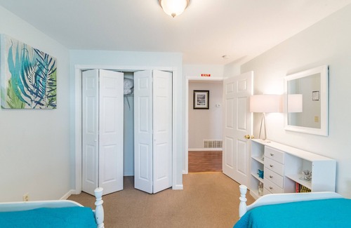 Olcott House | The Franklin House at BackBay Marina