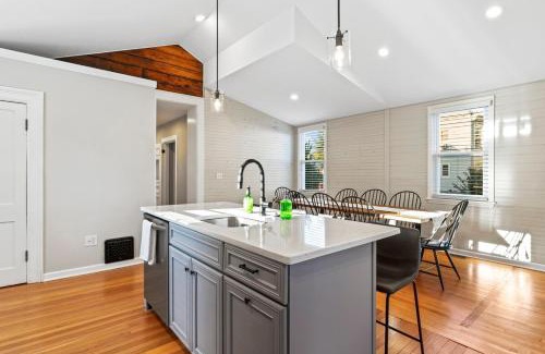 Saratoga Springs Apartment | The Front Porch by Saratoga Stays