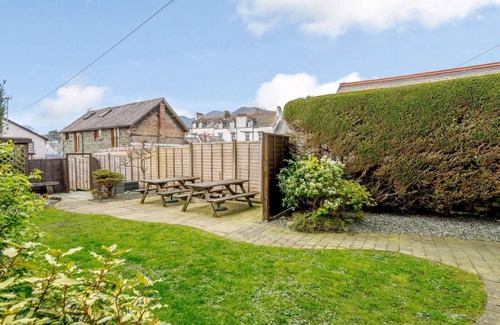 Keswick Apartment | The Gables Sleeps 14 (7 Bedrooms) - Central Keswick Location