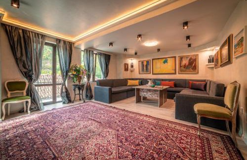 Veliko Tarnovo House | The Gallery Guest House - Garden and Garage