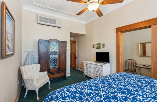 Eastland Hotel | The Galveston Room at The Eastland Historic Hotel