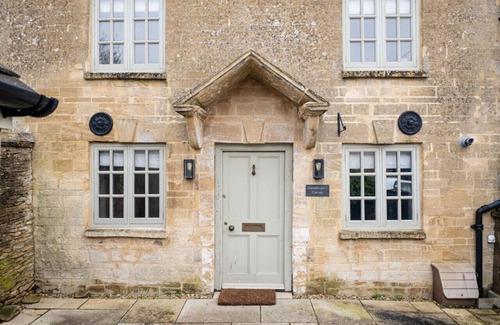 Leafield House | The Gamekeeper's Cottage - Stunning 2 Bed