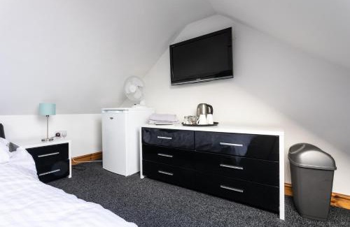 Uplands House | The Garage @ The Old Vicarage