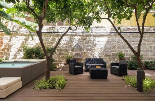 Ruggero Settimo Apartment | The Garden Boutique Apartment by DomuSicily