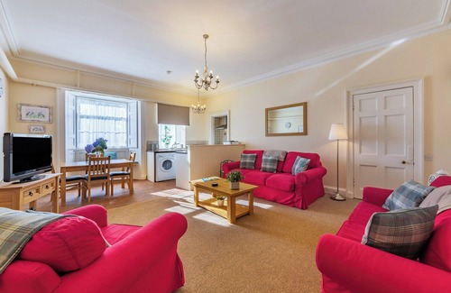 Paxton Apartment | The Garden Apartment - UK48320