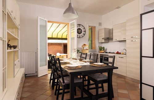 Marina Centro House | The Garden's Home, cozy garden house sea-center x families with pets.