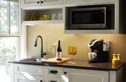 South End Apartment | The Garden Studio, nestled in Downtown Burlington
