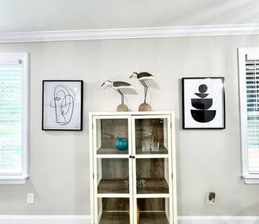 Ladson Apartment | *The Gem* Stylish 2 Bedroom 1 Bathroom Newly Renovated