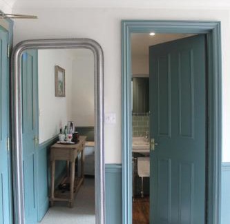 Saint Mary Bourne Hotel | The George Inn St Mary Bourne