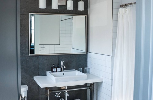 Montclair Hotel | The George