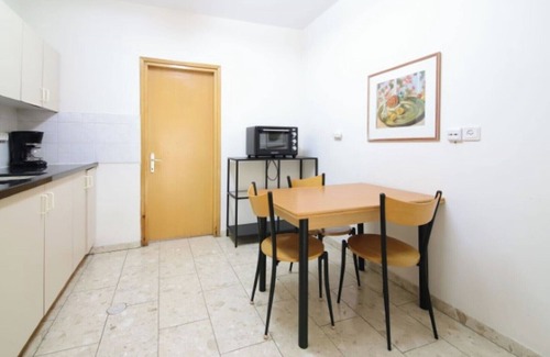 Kiryat HaLeom Apartment | The German Colony: 1 Bedroom/1 Bathroom Rental