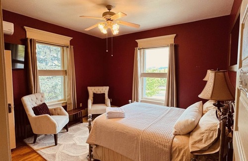 Farviews - Pattee Canyon Bed & Breakfast | The Gibson Mansion