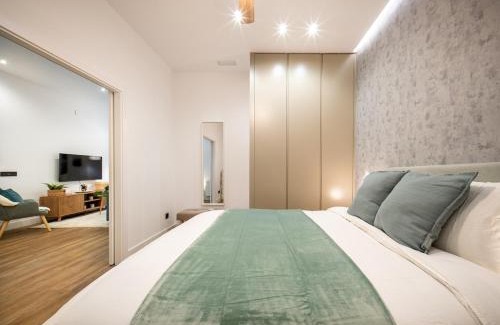 Imperial Apartment | The Glass Cube