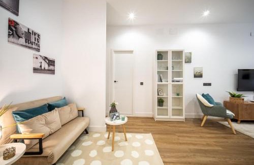 Imperial Apartment | The Glass Cube