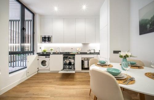 Imperial Apartment | The Glass Cube
