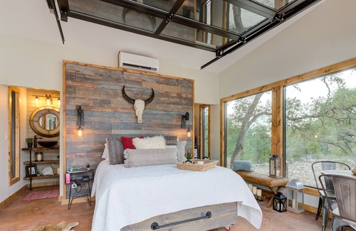 Hondo House | The Glass House | Hill Country Tiny Home Escape | Sleep Under the Stars