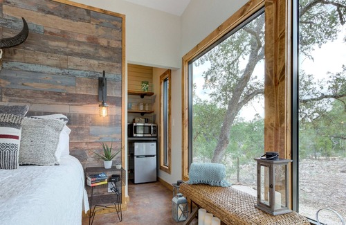Hondo House | The Glass House | Hill Country Tiny Home Escape | Sleep Under the Stars
