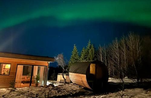 Mosfellsbaer Ski Chalet | The Glass house - Northern lights hideout