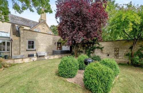 Sleaford House | The Glebe