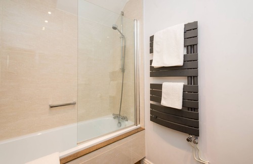 Usk Hotel | The Glen Yr Afon House Hotel