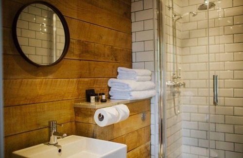 Warwick Town Centre Hotel | The Globe