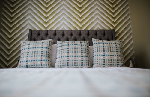 Warwick Town Centre Hotel | The Globe