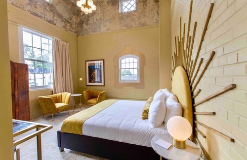 Tyler Park Hotel | The Golden Hour Suite 201 at The Bellwether Hotel