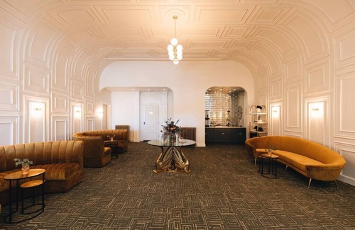 Tyler Park Hotel | The Golden Hour Suite 201 at The Bellwether Hotel
