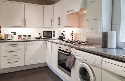 Glenrothes Cottage | The Goldsmiths Apartment