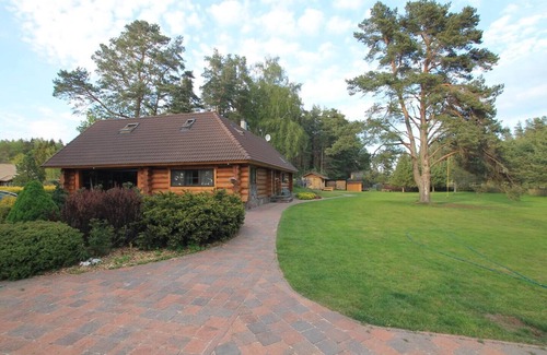 Hara House | The gorgeous log house, that brings out the smile!
