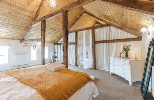 Newcastle-on-Clun House | The Grain Loft