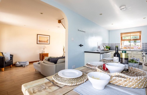 Llanfaelog House | The Granary - A two bed, pet-friendly holiday cottage
