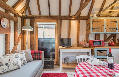 Petham House | The Granary by Bloom Stays