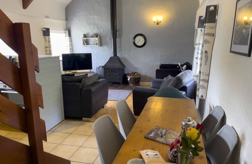 Tremain Cottage | THE GRANARY @ CANLLEFAES, pet friendly, with pool in Cardigan