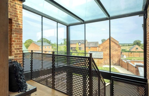 Kelmarsh House | The Granary – Elegant Countryside Retreat