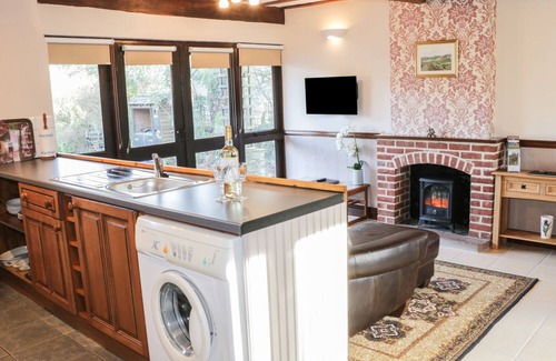 Bucknell Cottage | THE GRANARY, family friendly, luxury holiday cottage in Bucknell