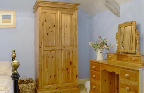 Llanrhidian Higher House | The Granary