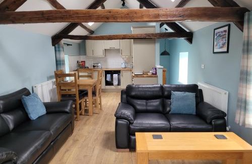 Llanddeiniol House | The Granary