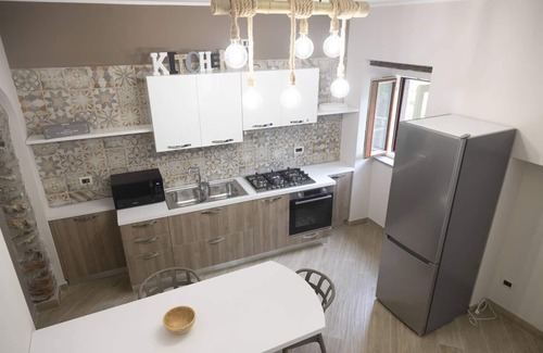Ascea House | The Granary