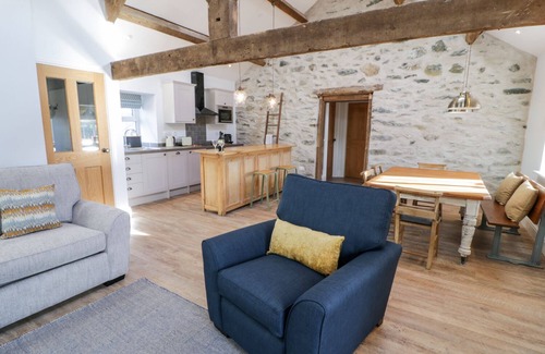 Caergeiliog Cottage | THE GRANARY, romantic, luxury holiday cottage in Valley