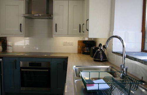 Tremain Cottage | The Granary @ Troedyrhiw Holiday Cottages, Cardigan Bay, West Coast of Wales