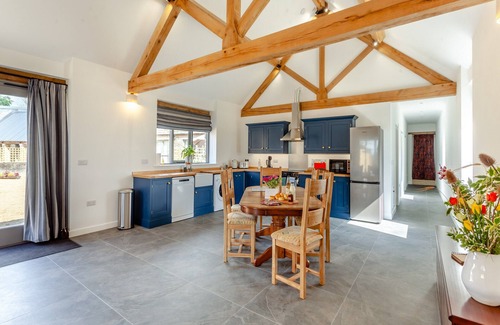 Inchbrook Cottage | The Granary - UK44454