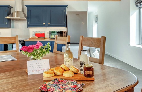Inchbrook Cottage | The Granary - UK44454